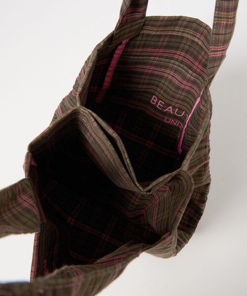 BEAUTY&YOUTH UNITED ARROWS(ビューティーアンドユースユナイテッドアローズ)の「チェック パッカブル トートバッグ(トートバッグ・レディース・ピンク/ネイビー・FREE)」の19枚目の写真