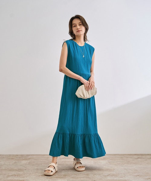 ROPE'(ロペ)の「【WEB・一部店舗限定】バックシャンティアードワンピース/洗える(ワンピース・レディース・ターコイズブルー/ブラック・FREE)」の1枚目の写真