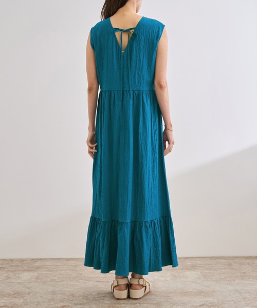 ROPE'(ロペ)の「【WEB・一部店舗限定】バックシャンティアードワンピース/洗える(ワンピース・レディース・ターコイズブルー/ブラック・FREE)」の5枚目の写真