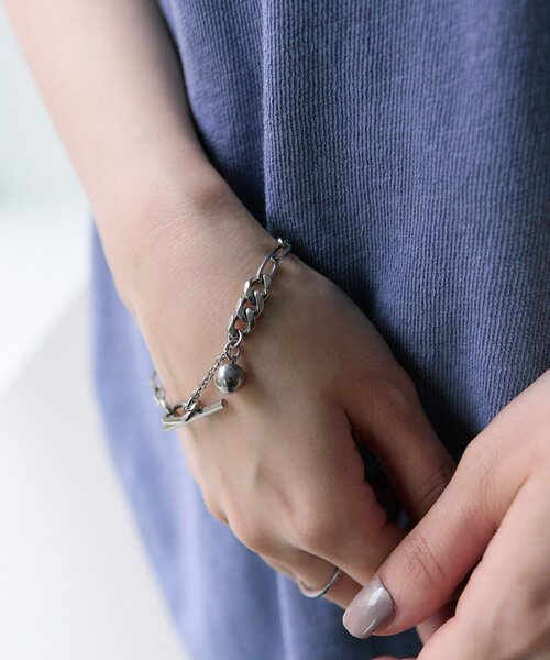 ear PAPILLONNER（イアパピヨネ）の「《金属アレルギー対応/ステンレス》MIXチェーンブレスレット（ブレスレット・レディース・シルバー/ゴールド・FREE）」の2枚目の写真