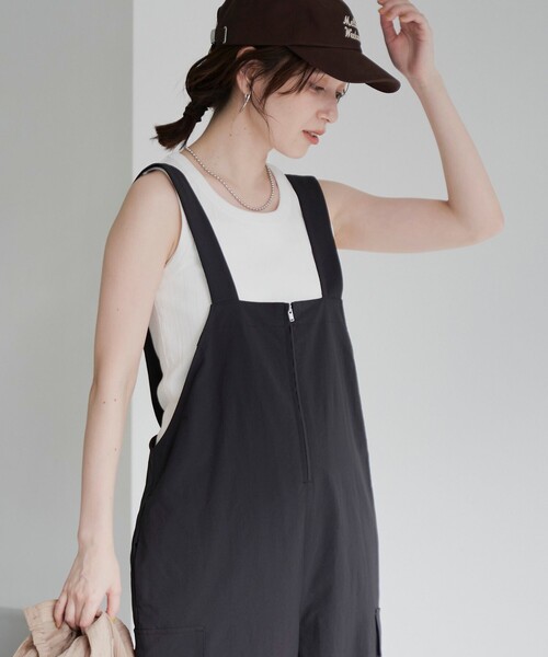 coen（コーエン）の「【UVカット / ストレッチ / 吸水速乾】マルチファンクション ジップサロペット（サロペット/オーバーオール・レディース・ベージュ/ブラック/オリーブ・L/M）」の8枚目の写真