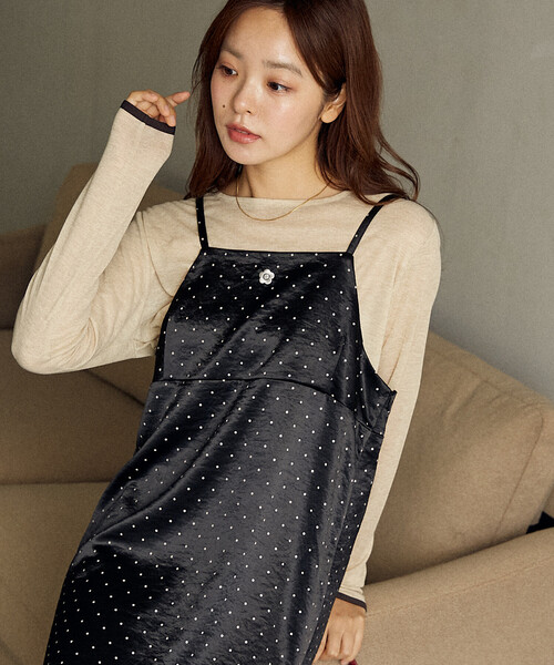 PUBLUX（パブリュクス）の「MARY QUANT × PUBLUX/マリークワント ワンポイント刺繍 裾レース サテン キャミワンピース　限定展開（ワンピース・レディース・ブラック/チャコールグレー/ホワイト・ﾌﾘ-）」の5枚目の写真