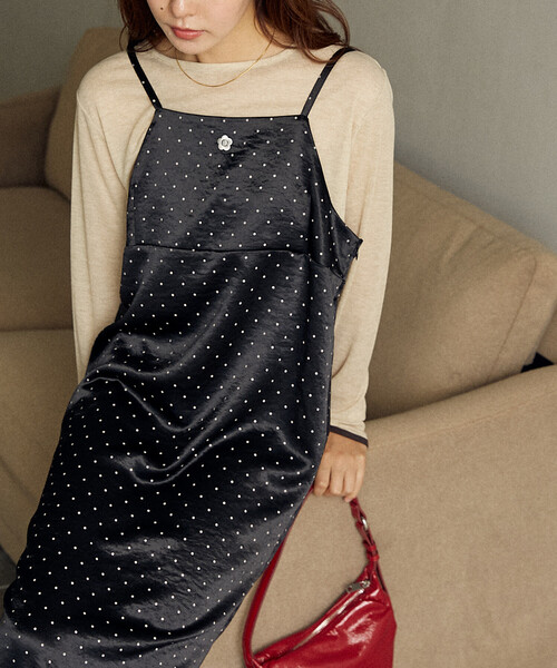 PUBLUX（パブリュクス）の「MARY QUANT × PUBLUX/マリークワント ワンポイント刺繍 裾レース サテン キャミワンピース　限定展開（ワンピース・レディース・ブラック/チャコールグレー/ホワイト・ﾌﾘ-）」の6枚目の写真