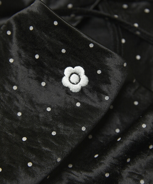 PUBLUX（パブリュクス）の「MARY QUANT × PUBLUX/マリークワント ワンポイント刺繍 裾レース サテン キャミワンピース　限定展開（ワンピース・レディース・ブラック/チャコールグレー/ホワイト・ﾌﾘ-）」の18枚目の写真