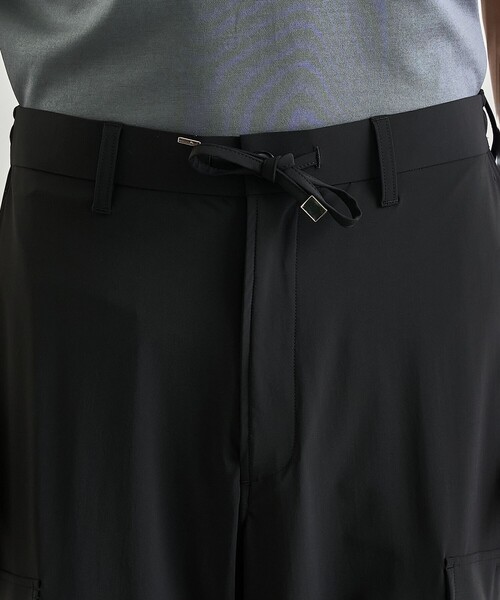 UNITED TOKYO（ユナイテッドトウキョウ）の「撥水ナイロントリコット　カーゴパンツ（カーゴパンツ・メンズ・ダークグレー/ブラック・1/2）」の8枚目の写真