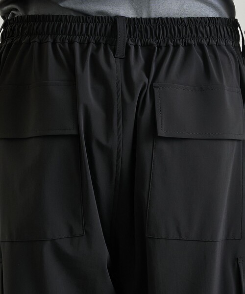 UNITED TOKYO（ユナイテッドトウキョウ）の「撥水ナイロントリコット　カーゴパンツ（カーゴパンツ・メンズ・ダークグレー/ブラック・1/2）」の22枚目の写真