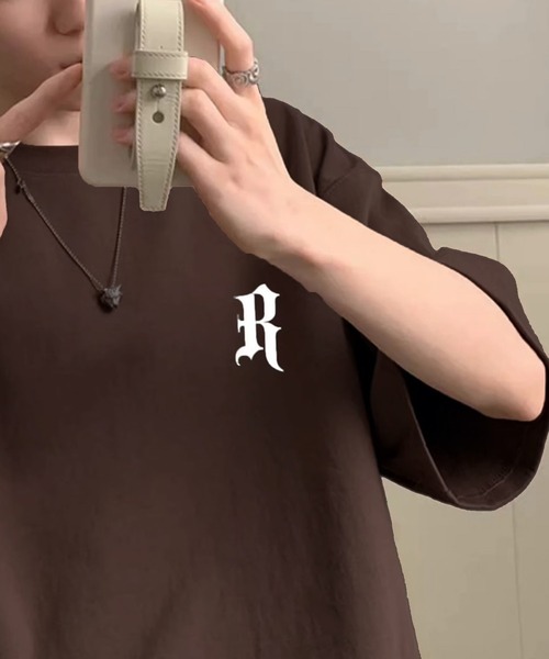 THE HITSS(ヒッツ)の「オールドイングリッシュ ロゴプリント オーバーサイズ Tシャツ バックプリントTシャツ(Tシャツ/カットソー・メンズ・ブラウン/ネイビー/ブラック・FREE)」の9枚目の写真
