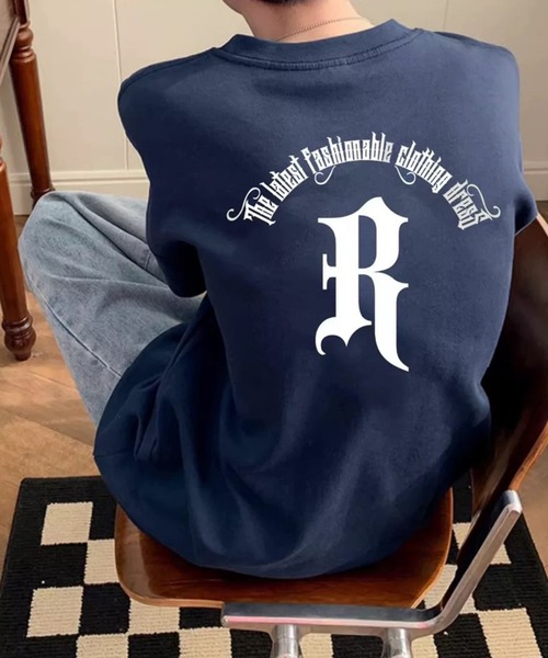 THE HITSS(ヒッツ)の「オールドイングリッシュ ロゴプリント オーバーサイズ Tシャツ バックプリントTシャツ(Tシャツ/カットソー・メンズ・ブラウン/ネイビー/ブラック・FREE)」の11枚目の写真
