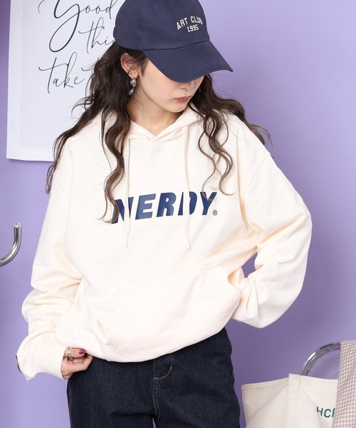 NERDY(ノルディ)の「ビッグロゴプルオーバーフーディ(パーカー・メンズ・ホワイト/ブラック/ライトパープル/ピンク・M/S/L)」の18枚目の写真