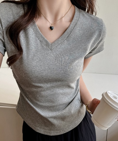 by LEGNA（バイレグナ）の「着痩せ見えベーシックトップス　Vネック（Tシャツ/カットソー・レディース・ブラック/グレー/ホワイト/グレイッシュベージュ/チャコール・MEDIUM/SMALL/LARGE/X-LARGE）」の17枚目の写真