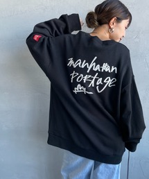 Manhattan Portage（マンハッタンポーテージ）の「[MANHATTAN PORTAGE/マンハッタンポーテージ] 別注 手書き風バック刺繍 クルーネックスウェット（スウェット・メンズ）」