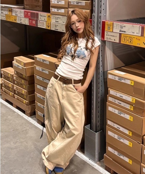 SHEENA(シーナ)の「バック刺繍ロゴカーブチノワイドパンツ(デニムパンツ・レディース・ベージュ・L/M/S)」の9枚目の写真