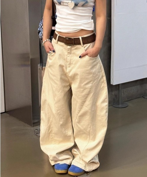 SHEENA(シーナ)の「バック刺繍ロゴカーブチノワイドパンツ(デニムパンツ・レディース・ベージュ・L/M/S)」の13枚目の写真