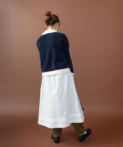 PAR ICI（パーリッシィ）の「emma チェーン刺繍 カレッジポロプルオーバー（ポロシャツ・レディース・ネイビー/オレンジ/カーキ・FREE）」の16枚目の写真