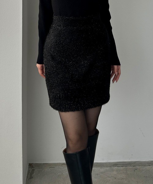 Louere(ルエレ)の「キラキラシャギーニットミニスカート(スカート・レディース・ベージュ/ブラック・LARGE/MEDIUM/SMALL)」の11枚目の写真