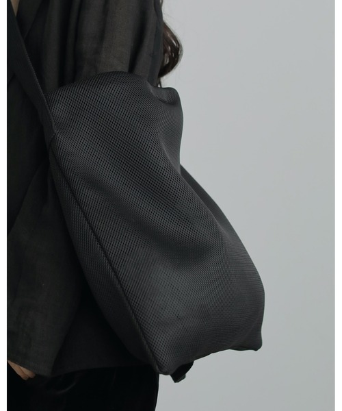 anuke（アンヌーク）の「Mesh Tote Bag（トートバッグ・レディース・ブラック・FREE）」の6枚目の写真