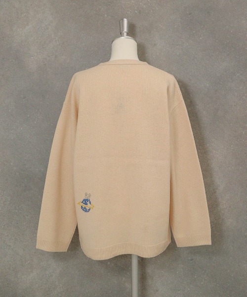 STUDIO PICONE(スタジオピッコーネ)の「ウール100%ピクセル刺繍ニットカーディガン(カーディガン/ボレロ・レディース・レッド/ベージュ/ブラック・M/L)」の7枚目の写真