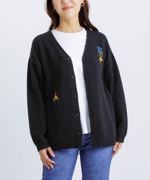 STUDIO PICONE(スタジオピッコーネ)の「ウール100%ピクセル刺繍ニットカーディガン(カーディガン/ボレロ・レディース・レッド/ベージュ/ブラック・M/L)」の11枚目の写真