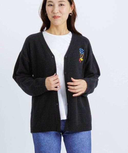 STUDIO PICONE(スタジオピッコーネ)の「ウール100%ピクセル刺繍ニットカーディガン(カーディガン/ボレロ・レディース・レッド/ベージュ/ブラック・M/L)」の15枚目の写真