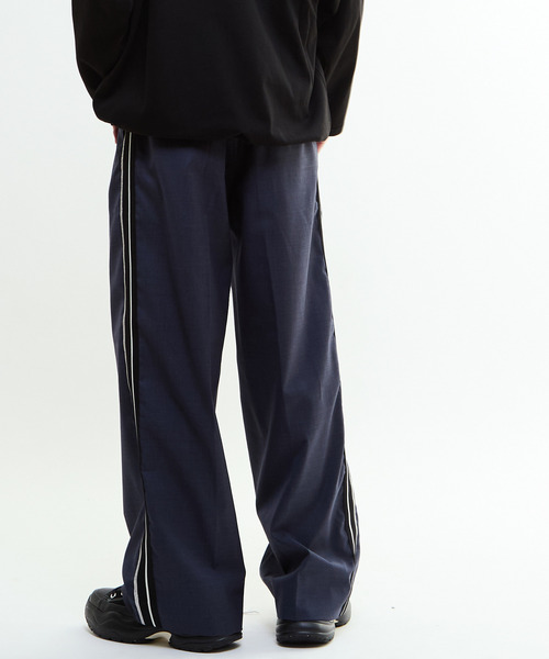CONVERSE TOKYO(コンバーストウキョウ)の「SIDE LINE WIDE SLACKS(スラックス・レディース・ネイビー/ブラック/グレー・MEDIUM/SMALL)」の9枚目の写真