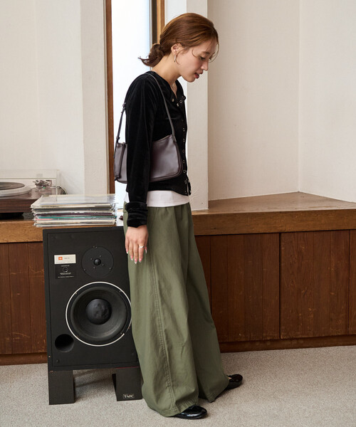 FREAK'S STORE（フリークスストア）の「限定展開　イージー ボリューム バックツイル パンツ（カーゴパンツ・レディース・ブラック/オリーブ/ベージュ・SMALL/MEDIUM）」の5枚目の写真