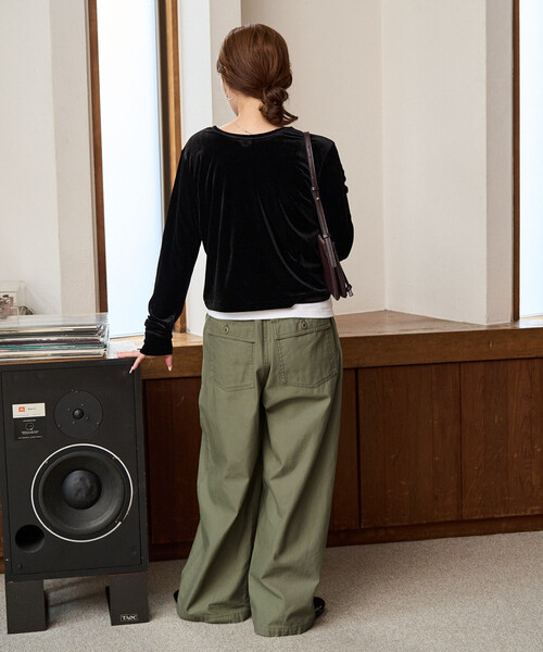 FREAK'S STORE（フリークスストア）の「限定展開　イージー ボリューム バックツイル パンツ（カーゴパンツ・レディース・ブラック/オリーブ/ベージュ・SMALL/MEDIUM）」の6枚目の写真