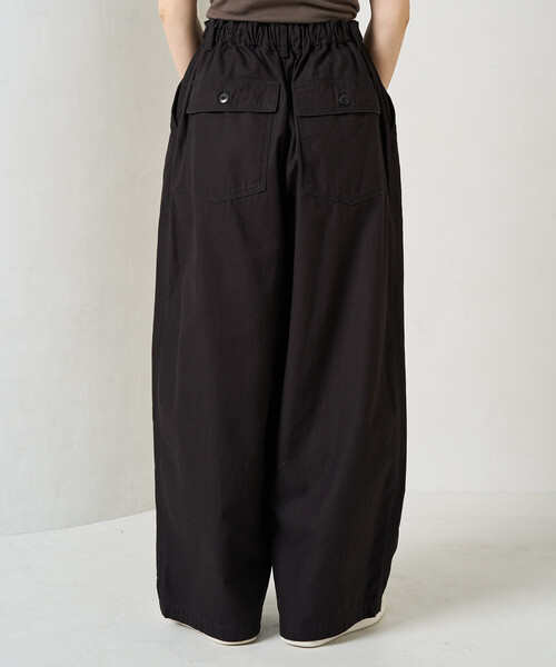 限定展開 イージー ボリューム バックツイル パンツ（カーゴ