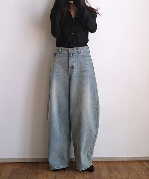 バギートップデニムパンツ（デニムパンツ）｜AKTE（アクテ）の