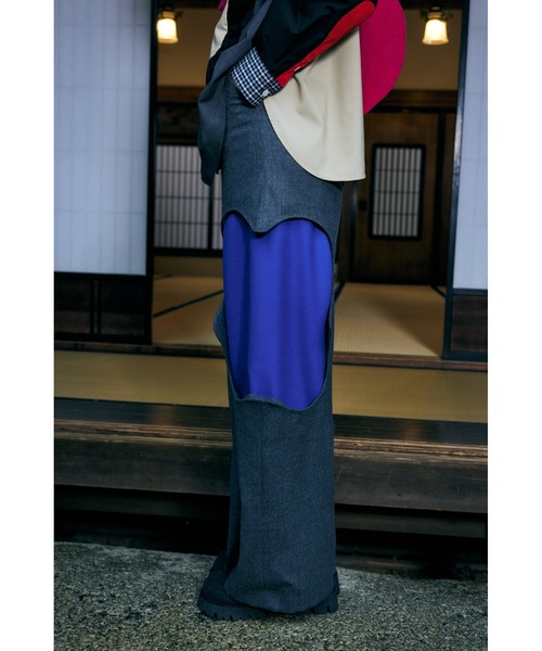 ENFOLD(エンフォルド)の「ソフトサキソニー Pondトラウザー(その他パンツ・レディース・チャコールグレー/ブラック・38/36)」の3枚目の写真