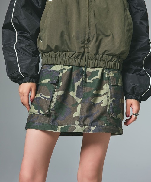 X-girl(エックスガール)の「CONVERTIBLE CARGO SKIRT(スカート・レディース・ブラック/カモフラージュ・S/M)」の7枚目の写真