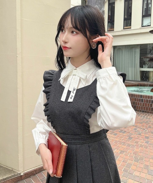 F i.n.t（フィント）の「バックリボン2wayエプロンジャンパースカート（ジャンパースカート・レディース・ブラウン/グレー・FREE）」の4枚目の写真