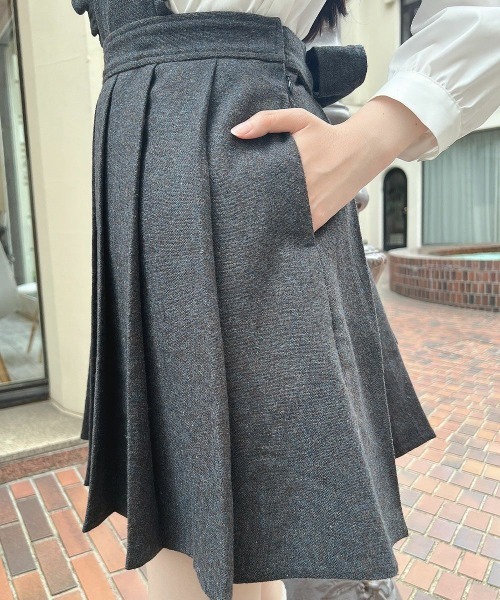 F i.n.t（フィント）の「バックリボン2wayエプロンジャンパースカート（ジャンパースカート・レディース・ブラウン/グレー・FREE）」の8枚目の写真