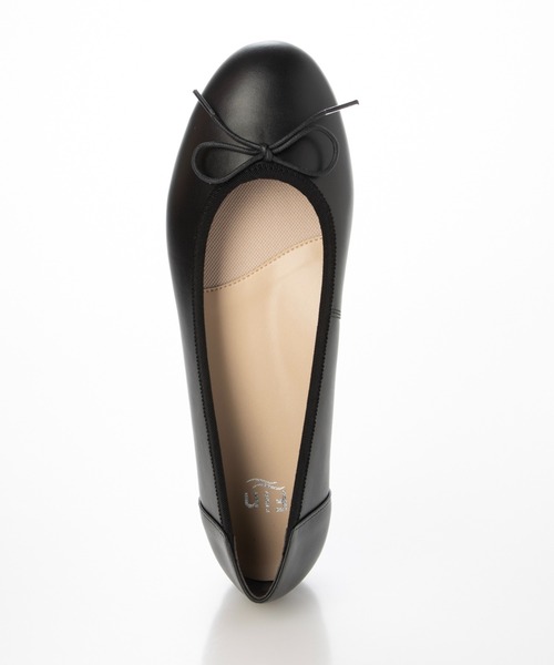 Fin(フィン)の「本革ラウンドバレエシューズ【低反発スポンジ入り】(バレエシューズ・レディース・レッド/ブラック/シルバー・22.5cm/23cm/23.5cm/24cm/24.5cm/25cm)」の6枚目の写真