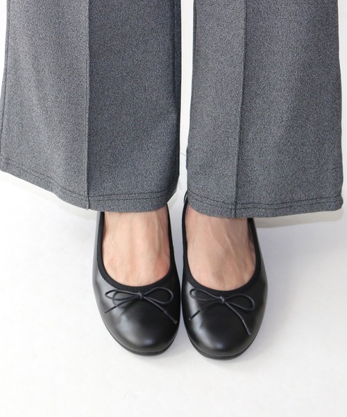 Fin(フィン)の「本革ラウンドバレエシューズ【低反発スポンジ入り】(バレエシューズ・レディース・レッド/ブラック/シルバー・22.5cm/23cm/23.5cm/24cm/24.5cm/25cm)」の12枚目の写真