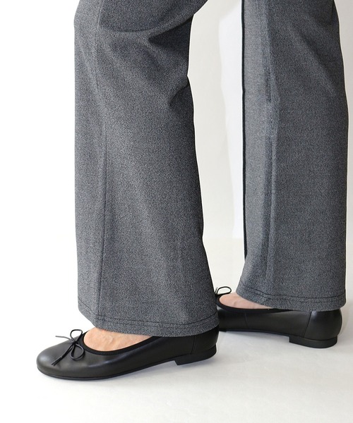 Fin(フィン)の「本革ラウンドバレエシューズ【低反発スポンジ入り】(バレエシューズ・レディース・レッド/ブラック/シルバー・22.5cm/23cm/23.5cm/24cm/24.5cm/25cm)」の13枚目の写真