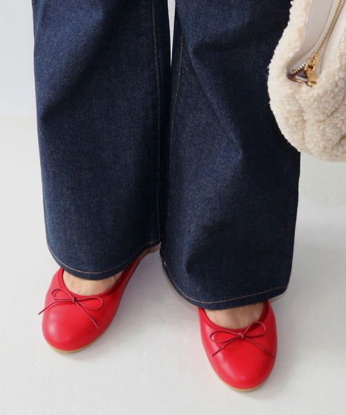 Fin(フィン)の「本革ラウンドバレエシューズ【低反発スポンジ入り】(バレエシューズ・レディース・レッド/ブラック/シルバー・22.5cm/23cm/23.5cm/24cm/24.5cm/25cm)」の17枚目の写真