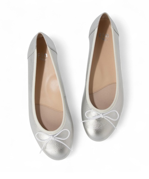 Fin(フィン)の「本革ラウンドバレエシューズ【低反発スポンジ入り】(バレエシューズ・レディース・レッド/ブラック/シルバー・22.5cm/23cm/23.5cm/24cm/24.5cm/25cm)」の19枚目の写真