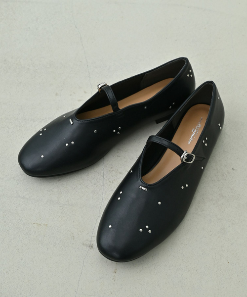 Au BANNISTER(オゥバニスター)の「【販売店舗限定】メリージェーンパンプス(パンプス・レディース・ベージュ/ブラック系その他3/ブラック・39/40/35/36/37/38)」の1枚目の写真