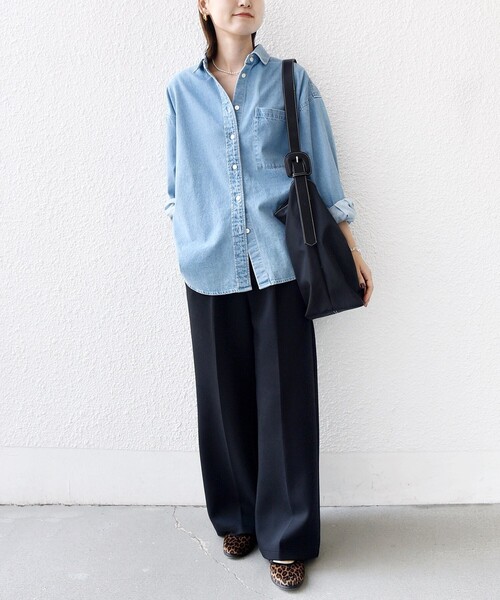 SHIPS（シップス）の「【WEB限定】ベルト デザイン ハンドル A4 トート バッグ（トートバッグ・レディース・ベージュ/ブラック・ONE SIZE）」の7枚目の写真