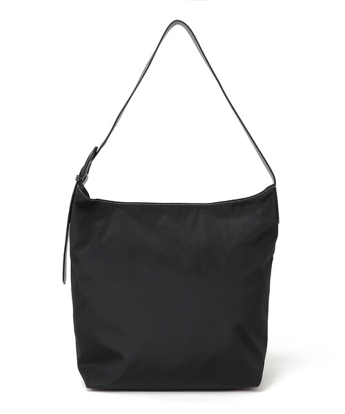 SHIPS（シップス）の「【WEB限定】ベルト デザイン ハンドル A4 トート バッグ（トートバッグ・レディース・ベージュ/ブラック・ONE SIZE）」の17枚目の写真