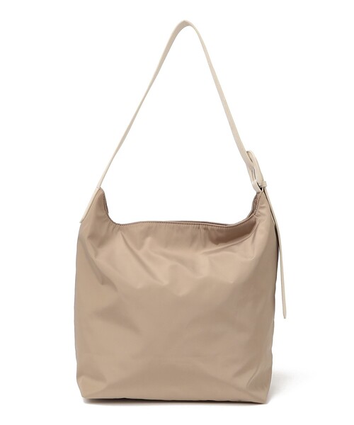 SHIPS（シップス）の「【WEB限定】ベルト デザイン ハンドル A4 トート バッグ（トートバッグ・レディース・ベージュ/ブラック・ONE SIZE）」の20枚目の写真