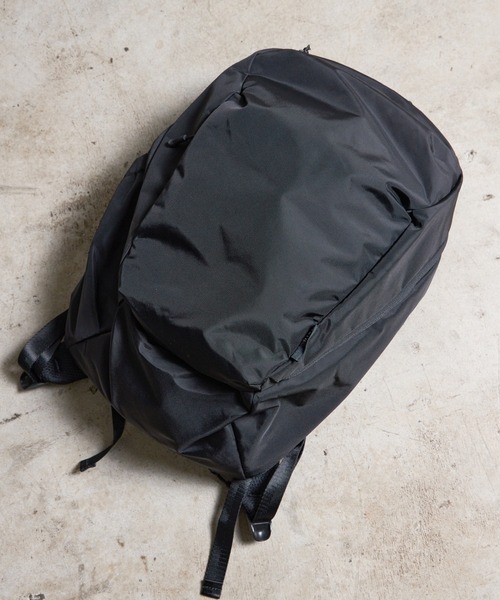 Magine(マージン)の「NoiR ノアール Gemini middle backpack/ジェミニ ミドルバックパック(バックパック/リュック・レディース・ブラック系その他/ブラック・FREE)」の10枚目の写真