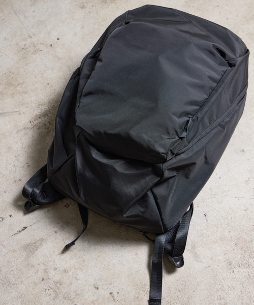 Magine(マージン)の「NoiR ノアール Gemini middle backpack/ジェミニ ミドルバックパック(バックパック/リュック・レディース・ブラック系その他/ブラック・FREE)」の11枚目の写真