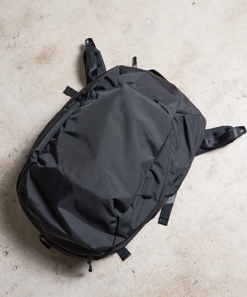 Magine(マージン)の「NoiR ノアール Gemini middle backpack/ジェミニ ミドルバックパック(バックパック/リュック・レディース・ブラック系その他/ブラック・FREE)」の12枚目の写真