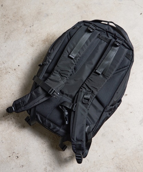Magine(マージン)の「NoiR ノアール Gemini middle backpack/ジェミニ ミドルバックパック(バックパック/リュック・レディース・ブラック系その他/ブラック・FREE)」の14枚目の写真