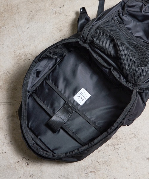 Magine(マージン)の「NoiR ノアール Gemini middle backpack/ジェミニ ミドルバックパック(バックパック/リュック・レディース・ブラック系その他/ブラック・FREE)」の15枚目の写真