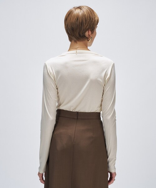 cloenc（クロエンス）の「【手洗い可】ウール混クルーネックプルオーバー（Tシャツ/カットソー・レディース・グレー系4/ブラック/ベージュ系8/オフホワイト・02）」の8枚目の写真