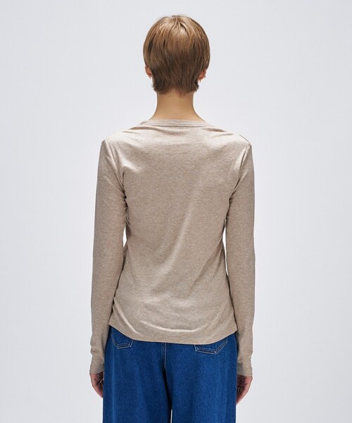 cloenc（クロエンス）の「【手洗い可】ウール混クルーネックプルオーバー（Tシャツ/カットソー・レディース・グレー系4/ブラック/ベージュ系8/オフホワイト・02）」の13枚目の写真
