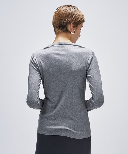 cloenc（クロエンス）の「【手洗い可】ウール混クルーネックプルオーバー（Tシャツ/カットソー・レディース・グレー系4/ブラック/ベージュ系8/オフホワイト・02）」の19枚目の写真