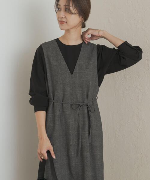 URBAN RESEARCH DOORS（アーバンリサーチドアーズ）の「『UR TECH』ツイルフレアジャンパースカート（ワンピース・レディース・チェック/ブラック・MEDIUM）」の2枚目の写真